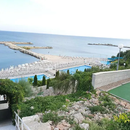 New Blacksea Lighthouse Golf * 巴尔奇克